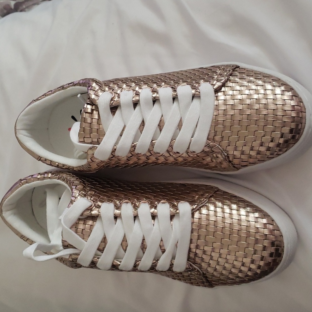 ISAAC MIZRAHI LIVE light pink shoes- size 8 M